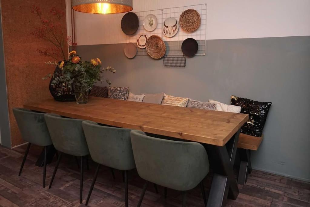 Ruim Appartement In Utrecht. Kültér fotó