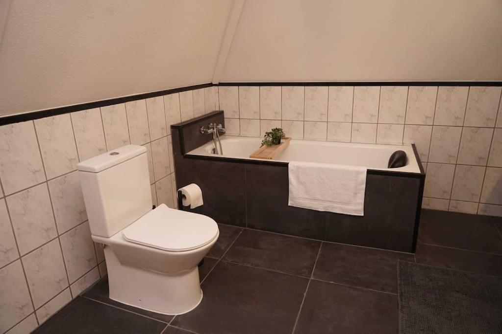 Ruim Appartement In Utrecht. Kültér fotó